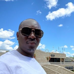 Meet your Posher, Sidibé